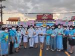 ร่วมพิธีถวายเครื่องราชสักการะและวางพานพุ่มในพิธีจุดเทียนถวาย